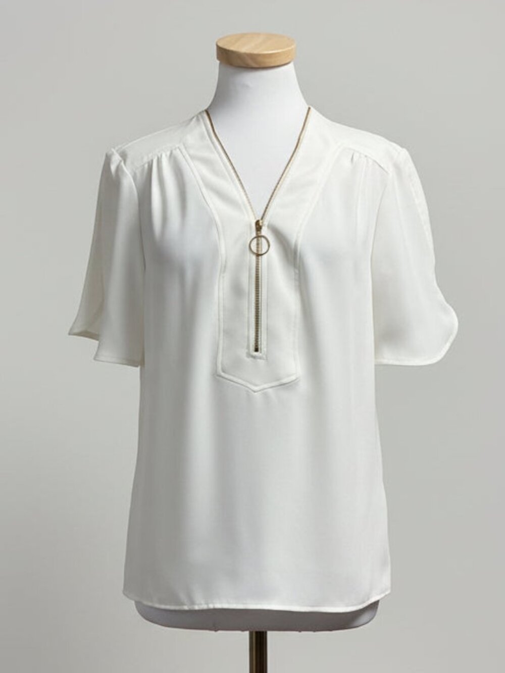 Trina Turk ivory blouse with zipper, size S, NEW WITH TAGS! - Picture 1 of 2